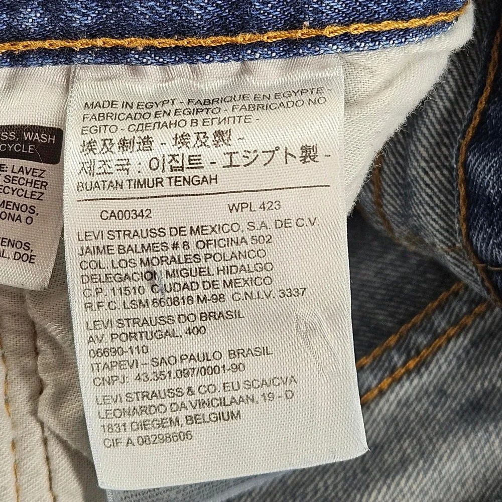 Levis 501 Jeans Mens 38x32 Blue Medium Wash Straight Leg Button Fly‎ Denim Jeans